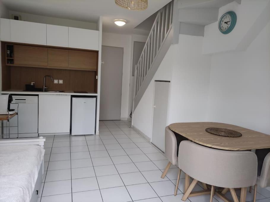 La Provencale Apartment Saint-Saturnin-les-Avignon Exterior photo
